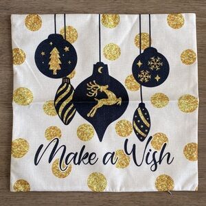 4 pillow covers New in Package Christmas Pillow Covers Set of 4